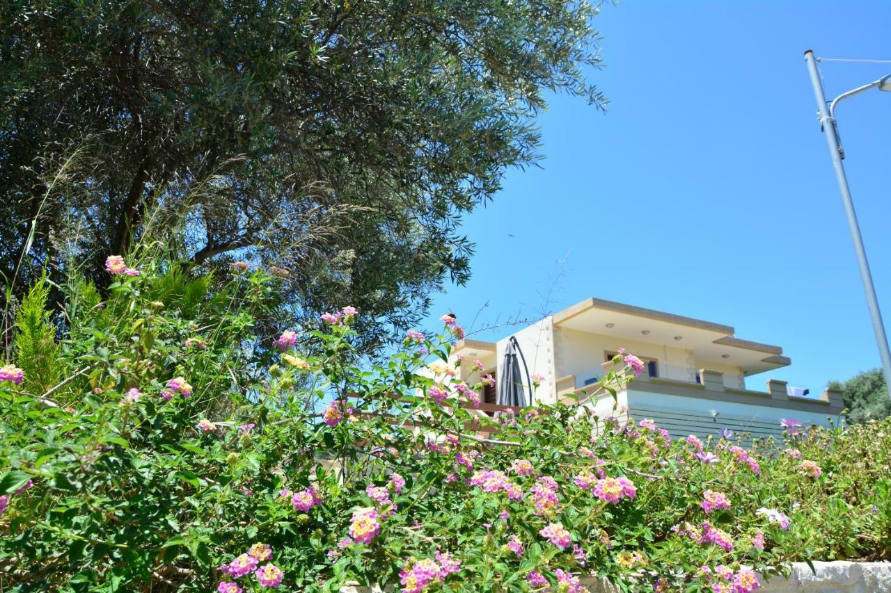 Villa Ikaros Kalamitsi Amygdali Exterior photo